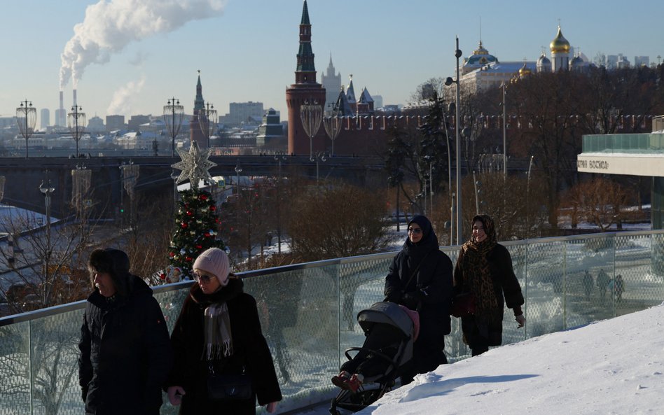 Rosja wraca do czasów ZSRR. Coraz mniej towarów z zagranicy