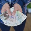 Prawda o zarobkach w Polsce. Najwyższe pensje zawyżają statystyki