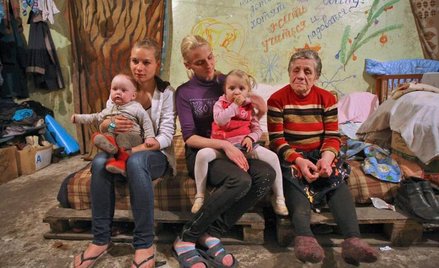 Ukraińska rodzina żyjąca od pół roku w schronie przy jednej z donieckich kopalń