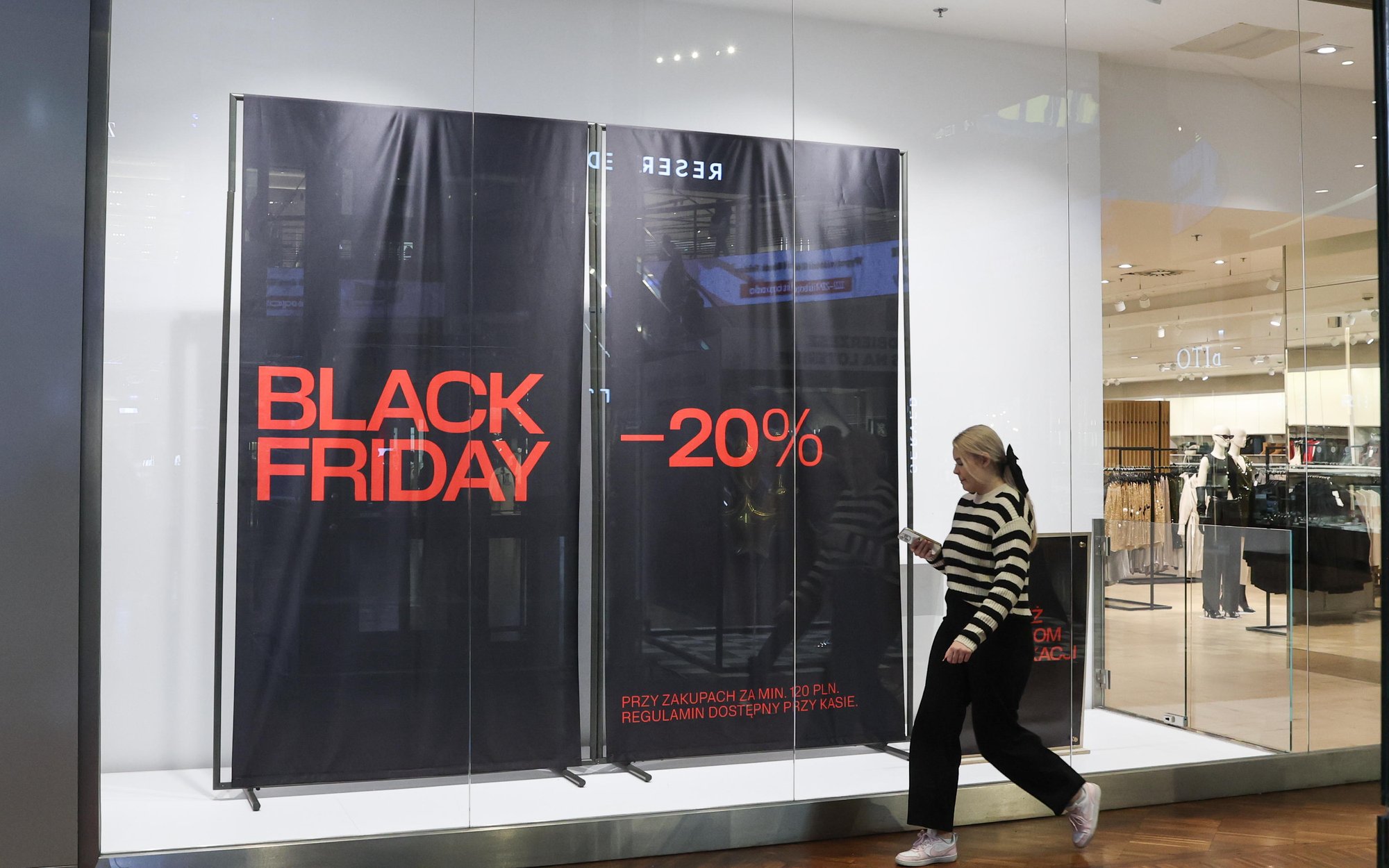Polacy wydali dwa razy tyle co zwykle podczas weekendu po Black Friday ...