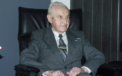 Prof. Antoni Pach (1920–2007)