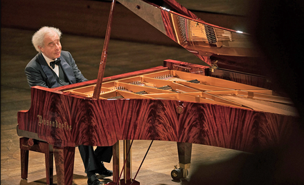 András Schiff i jego ulubiony mahoniowy Bösendorfer