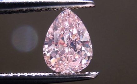 Wyjątkowy diament na aukcji w Hongkongu