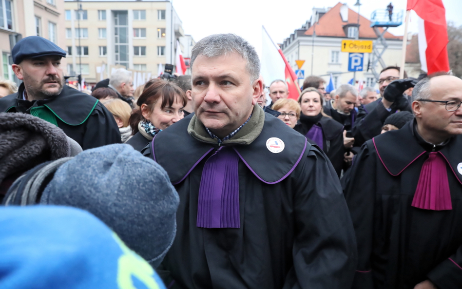 Sędzia Waldemar Żurek podczas "Marszu Tysiąca Tóg"