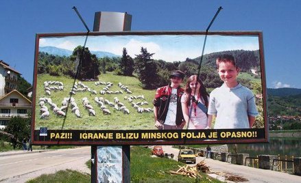 Kara za reklamę na przyczepie, w pasie drogowym