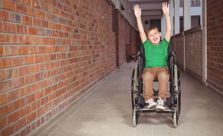 Rodzice niepełnosprawnych uczniów wygrywają spór z gminami o finansowanie nauki