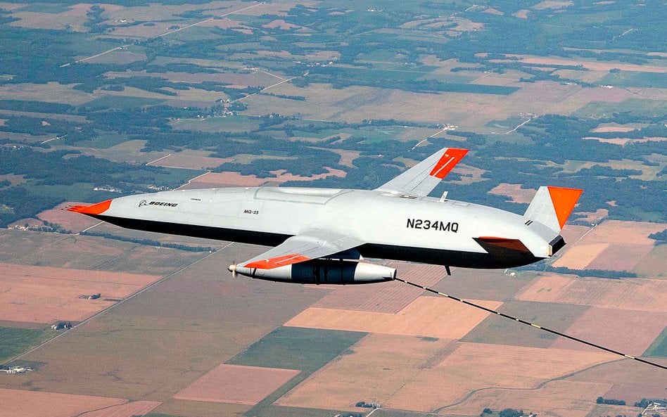 Dron MQ-25A Stingray w czasie testów