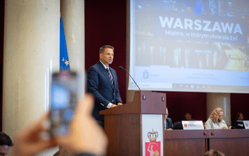 Rafał Trzaskowski głosami klub KO otrzymał wotum zaufania Rady Warszawy i absolutorium budżetowe za 