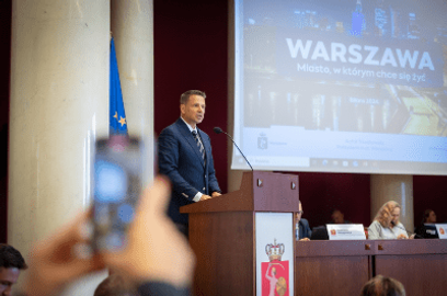 Rafał Trzaskowski głosami klub KO otrzymał wotum zaufania Rady Warszawy i absolutorium budżetowe za 
