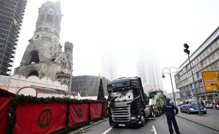 Zamach w Berlinie. Śledczy badają, jak zginął polski kierowca