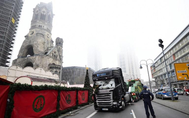 Zamach w Berlinie. Śledczy badają, jak zginął polski kierowca