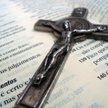 Przysięga na Biblię traktowana jest znacznie poważniej.