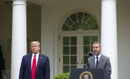 Donald Trump i Adam Boehler w kwietniu 2020 roku. Boehler był wówczas dyrektorem wykonawczym ameryka
