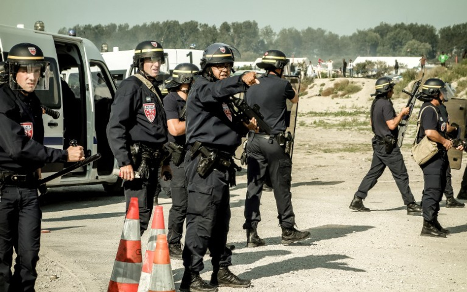 Nastolatki planowały zamach we Francji