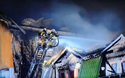 Po godzinie 23. rozpoczęło się dogaszanie pożaru