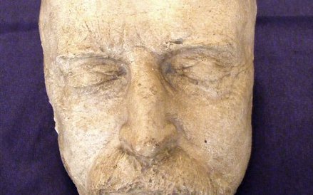 Maska pośmiertna pisarza