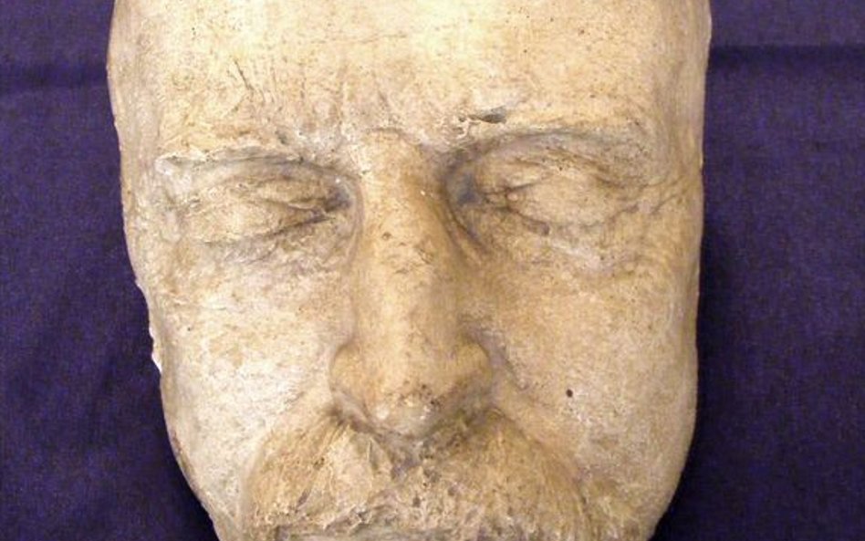 Maska pośmiertna pisarza