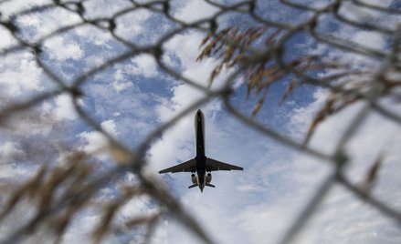 Jest praca dla pilotów. Tylko muszą się przebranżowić
