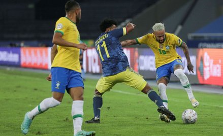 Brazylia wygrała z Kolumbią. Sędzia "brał udział" w zdobyciu gola
