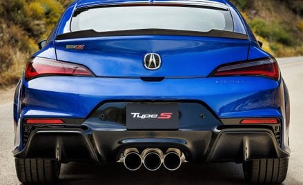 Acura rezygnuje z przejścia na pełną elektromobilność i będzie rozwijać hybrydy i tradycyjne silniki
