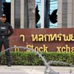 Giełda w Bangkoku zawiesiła działalność po połowie sesji, gdy została podpalona. Po wznowieniu opera