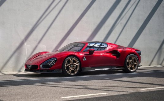 Alfa Romeo 33 Stradale