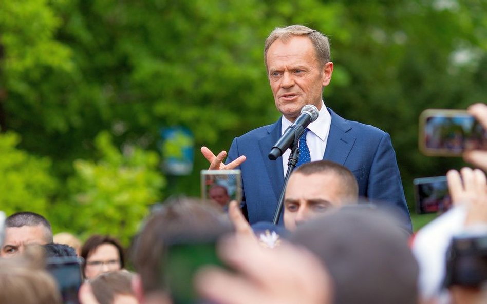 Trzaskowski i Tusk wystąpią na marszu opozycji