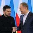 Premier Donald Tusk (P) i prezydent Ukrainy Wołodymyr Zełenski (L) podczas spotkania w siedzibie Kan
