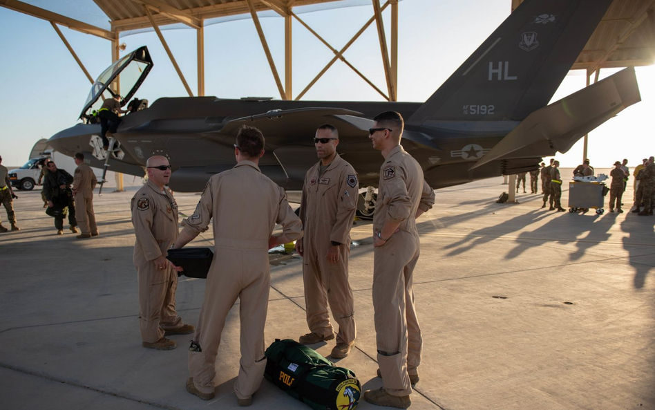 F-35A USAF w bazie Al Dhafra w ZEA. Fot. USAF/Staff Sgt. Chris Thornbury.