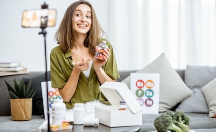 Influencerzy ponownie na celowniku UOKiK. Tym razem chodzi o scam