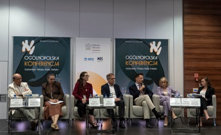 Uczestnicy debaty „Polityka wobec alkoholu – szukamy realnych rozwiązań”