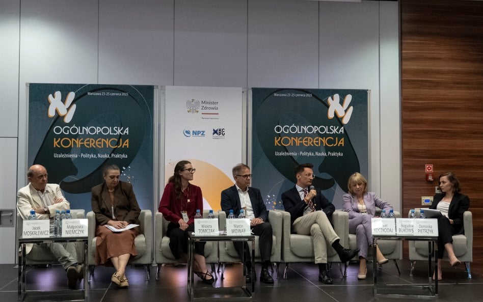 Uczestnicy debaty „Polityka wobec alkoholu – szukamy realnych rozwiązań”