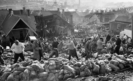 Akcja ratunkowa w walijskiej wiosce Aberfan trwała osiem dni, od 21 do 29 października 1966 r.