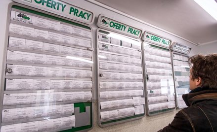 Końcówka roku z tąpnięciem w ofertach pracy
