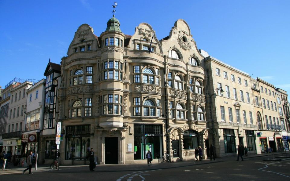 Oxford Street dla turystów, a nie dla samochodów