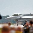 Wszyscy cywilni pracownicy bazy lotniczej w Krzesinach, w której stacjonują F-16, chcą wziąć wolne t
