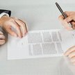 W wielu umowach zawieranych w obrocie gospodarczym znajdują się zapisy o karach umownych