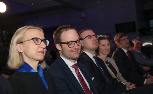na fot. (od lewej): Teresa Czerwińska, minister finansów, Marek Dietl, prezes GPW, Paweł Borys, prez
