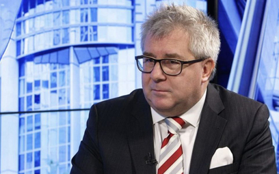 Ryszard Czarnecki: Donald Tusk marzy, aby wrócić do Polski na białym koniu