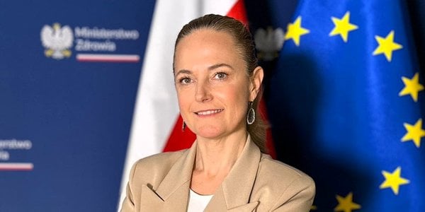 Deputy Minister of Health: I am not in favour  of limiting doctors' salaries