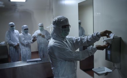 Czy brytyjski wariant koronawirusa jest bardziej śmiertelny? W USA analizują dane