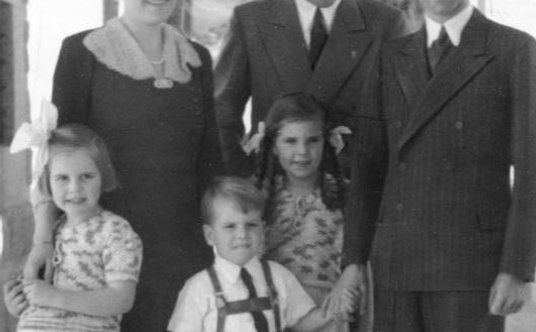 Goebels z żoną i dziećmi podczas wizyty u Hitlera w Obersalzbergu