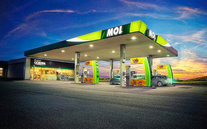Węgierski MOL wchodzi na polski rynek stacji paliwowych. Do końca lata 100 stacji