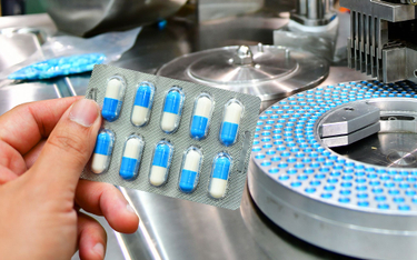 Fabryki farmaceutyczne podczas produkcji niszczą co dziesiątą tabletkę. Rozwiązanie polskiego start-