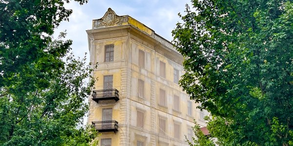 Historyczna warszawska kamienica przejdzie rewitalizację. Powstaną mieszkania