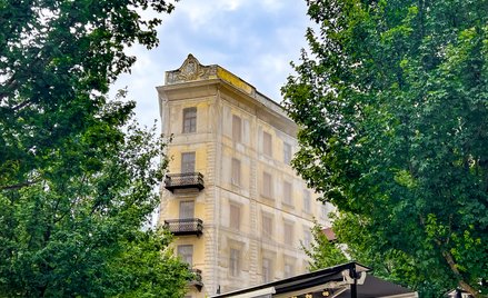 Belgijska firma Revive sfinalizowała zakup kamienicy przy ul. Zgoda 1 w śródmieściu Warszawy