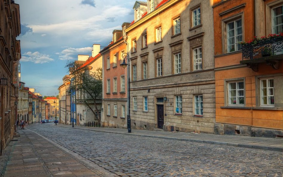 Wynagrodzenia za bezumowne korzystanie od lokatorów zwróconej kamienicy