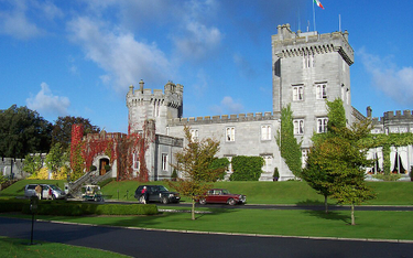 Dromoland Castle znajduje się w hrabstwie Clare w Irlandii.