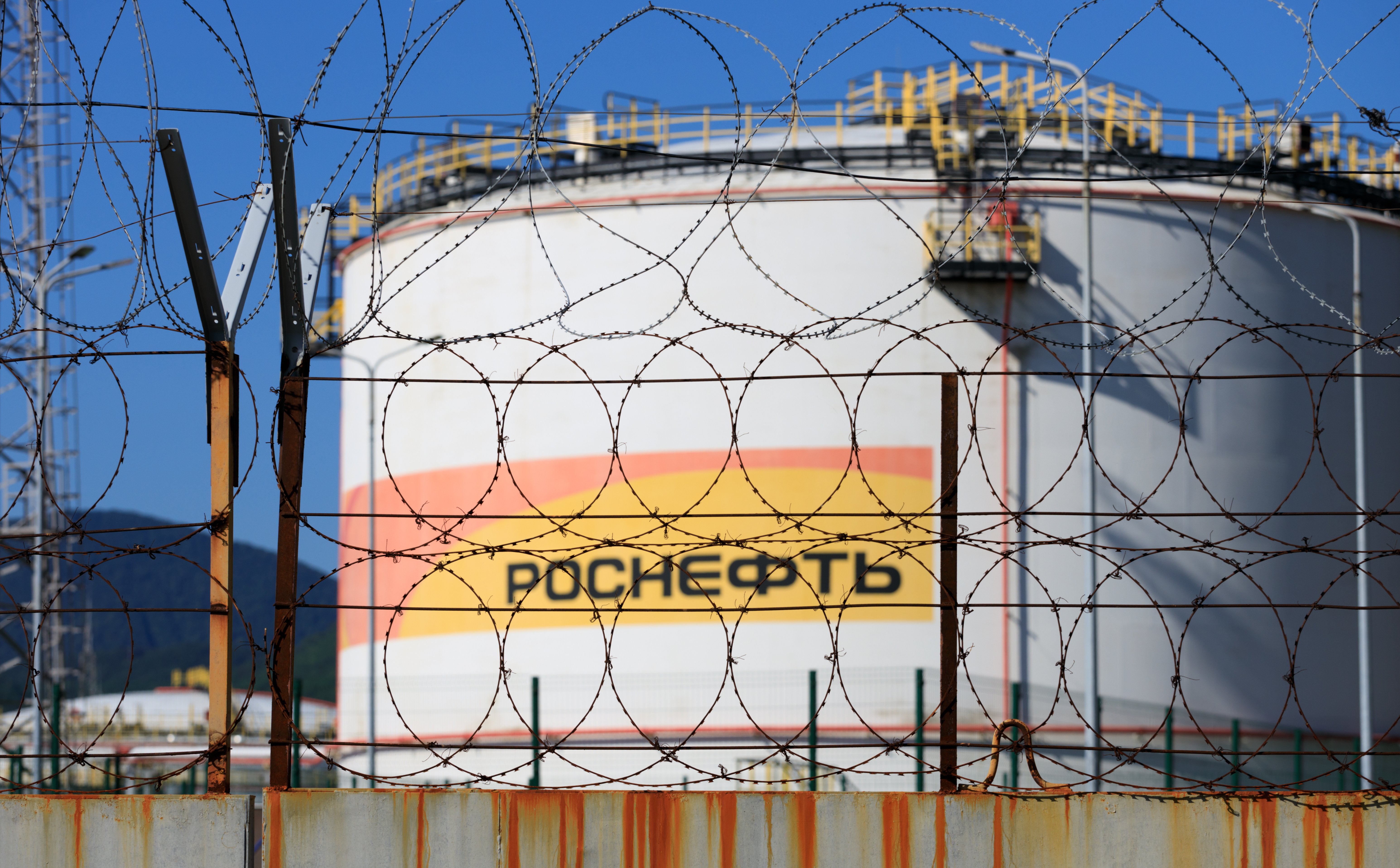 Indyjska rafineria Rosnieftu nie dostanie ropy z Bliskiego Wschodu