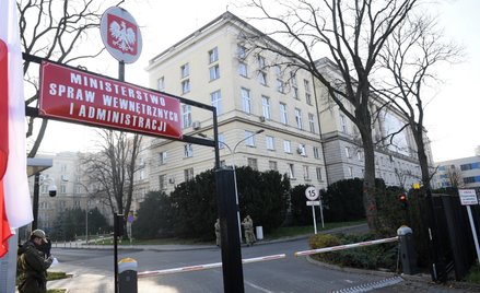 Inwigilacja i Pegasus w Polsce: MSWiA zabrało głos. 23-stronicowa odpowiedź